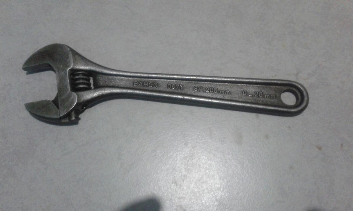 1) Llave ajustable para tuerca 1) Llave ajustable para tuerca